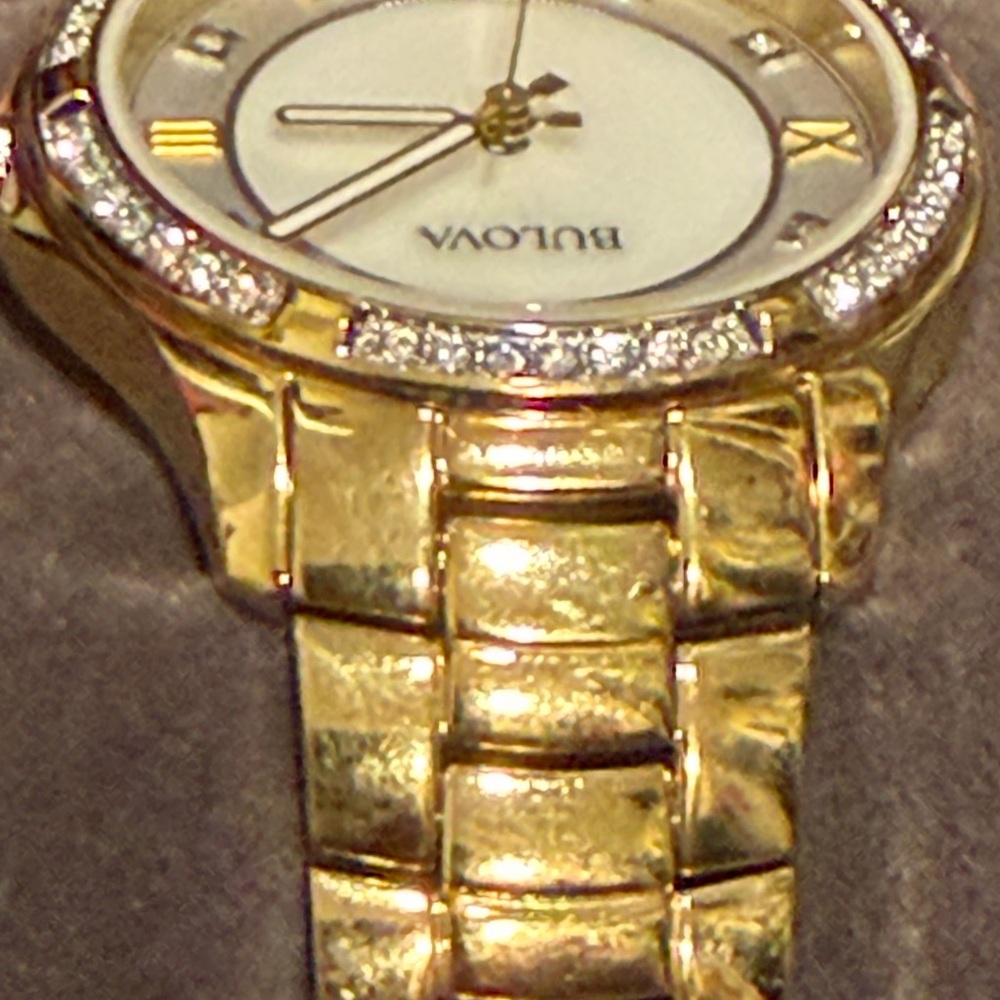 NWT Authentic Bulova Crystal and Gold Watch- never worn, beautiful in org box❤️ - Picture 6 of 15